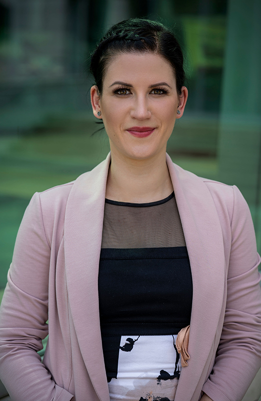 Gajdos Bettina - Könyvelő